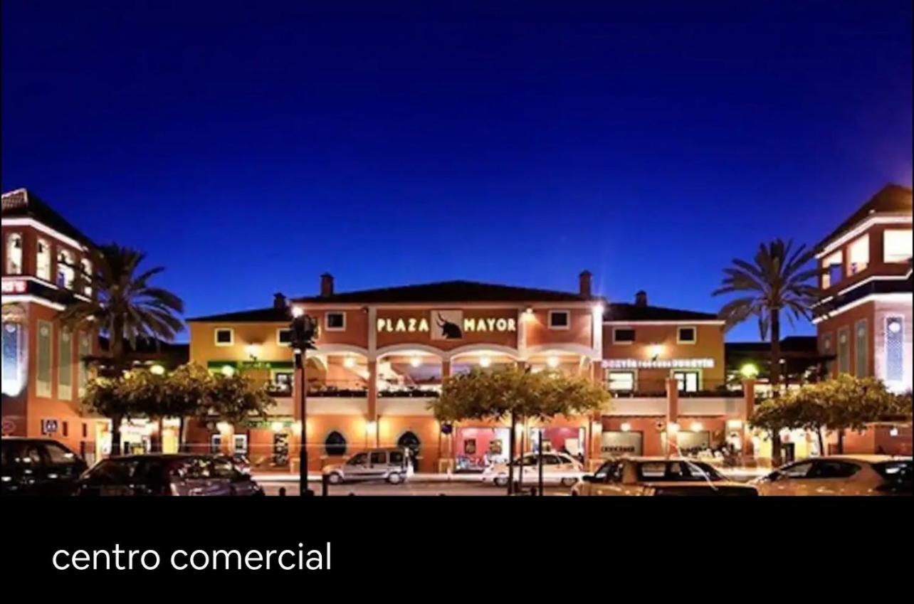 Espectacular Junto Al Mar, Con Piscina En Apartament